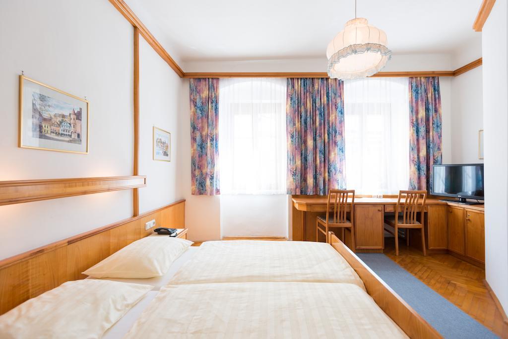Hotel-Garni Goldenes Kreuz Grein Rom bilde